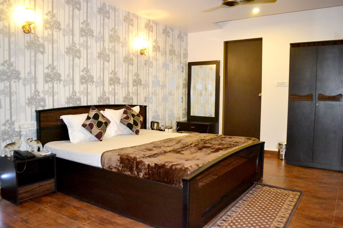 2 Deluxe Room SS Kingdom & Holiday Resort