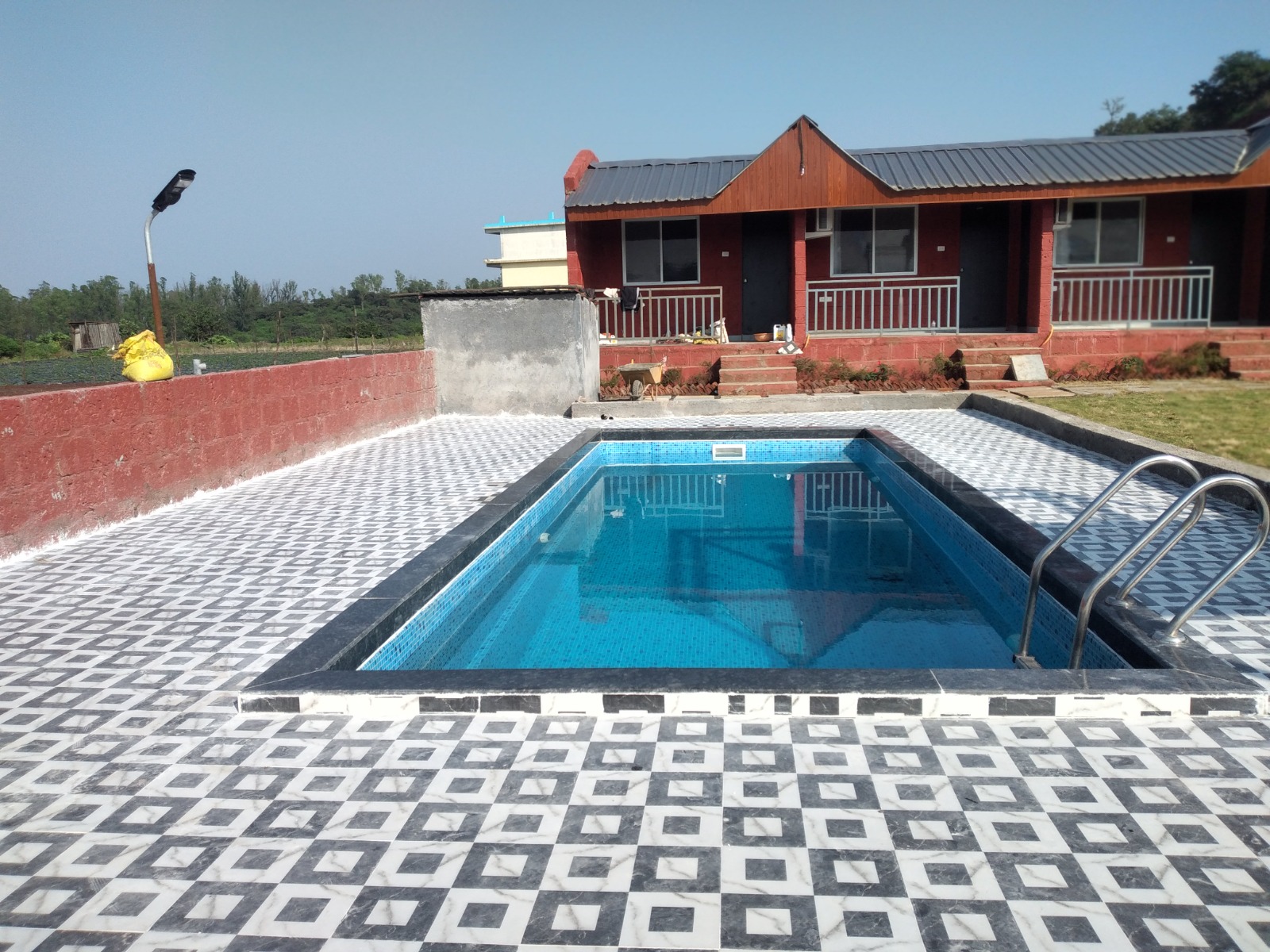 2 Rooms Red Brick Resort